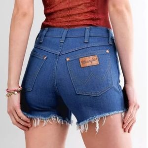 Wrangler High Rise Modern Cut-Off Stretch Denim Blue Jean Shorts Size 27